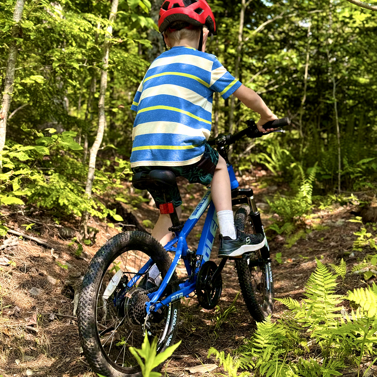 Glerc Skyline 24 Inch Kids Mountain Bike for Boys Girls 10 11 12 13 14 Years Old, 21-Speed Kid Bicycle with Front Suspension & Dual Disc Brakes & Rugged Frame, Black